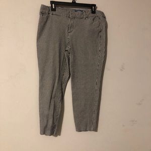 - Old navy ankle pant